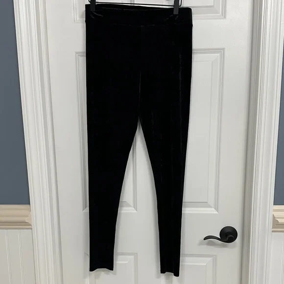 BCBGeneration Black Velvet Leggins - Picture 3 of 3